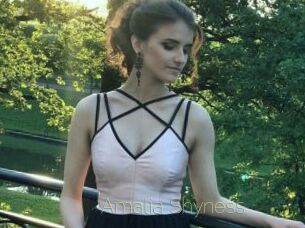 Amalia_Shyness
