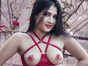 Annie_Whitte