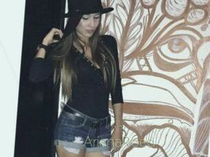 Ariana_Reed