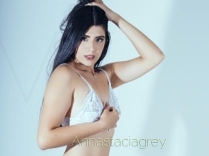Annastaciagrey