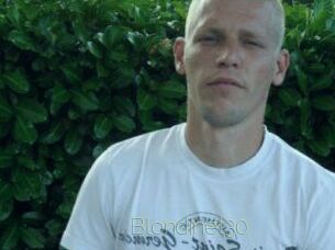 Blondinet30