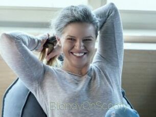 BlondyOnScooty