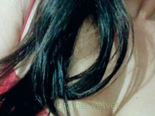 Bonnie_velvet