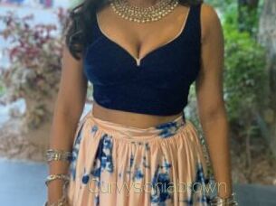 Curvysoniabrown