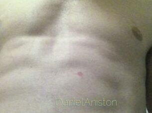 Daniel_Aniston