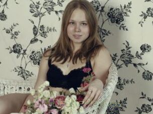 DebbiePlayKiss
