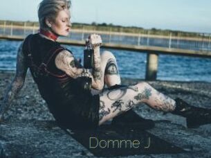 Domme_J
