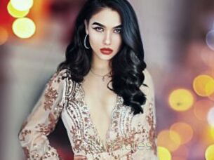 EllaFlores