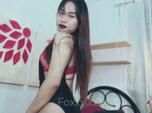 FoxxyJulia18
