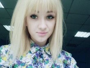 HornyBlonde_