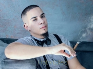 Hotwildleo