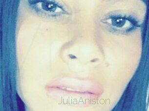 Julia_Aniston
