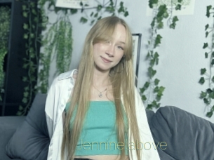 Jenninelabove