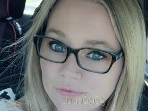 Julia6969
