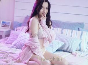 LuckyMia