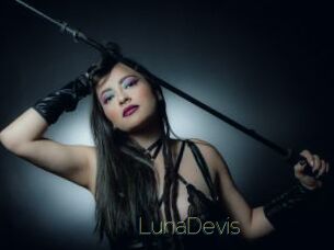 LunaDevis