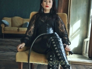 Ladyleather24