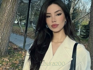 Laura200