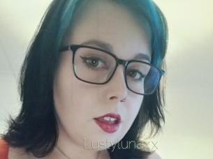 Lustylunaxx