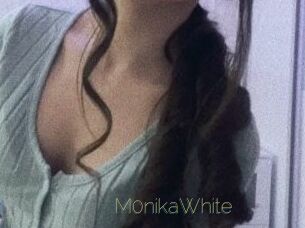 M0nikaWhite