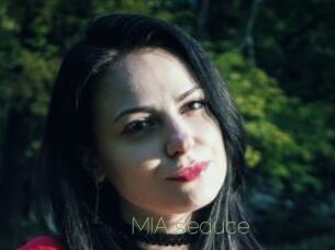 MIA_seduce