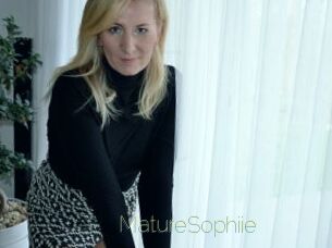 MatureSophiie