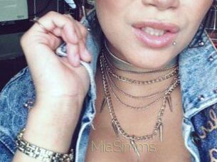 MiaSimms