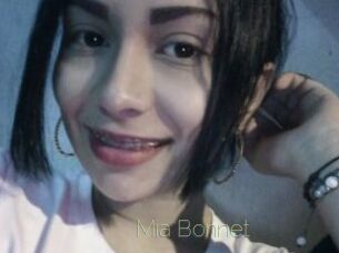Mia_Bonnet