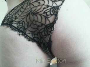 Mia_Boston