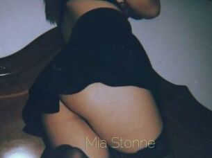 Mia_Stonne