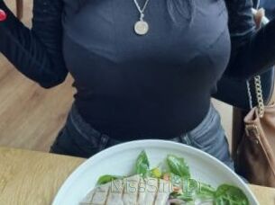 MissStrictDi