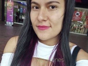 Mia_joones