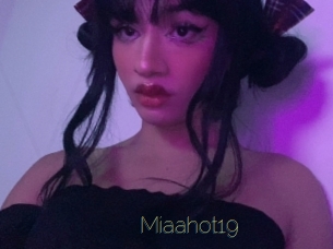 Miaahot19