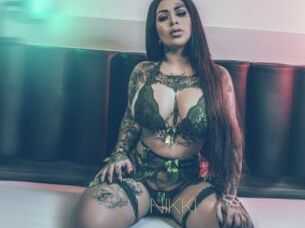 NIKKI_SUCK