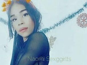 Naomi_Sexggirlts