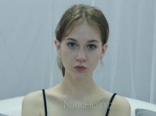 NikkiHolmz