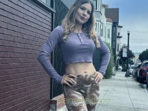 Pameladiazz