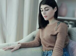 Petitedella