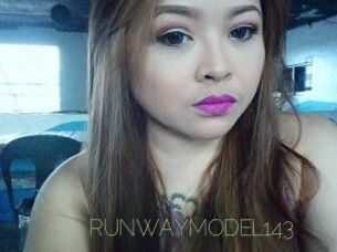 RUNWAYMODEL143 Visio Tchats