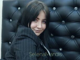 SelenaMandis