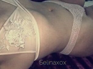 Selinaxox