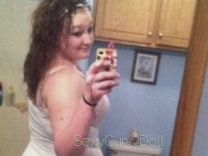 SexyCurvyDoll