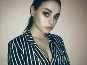 Sweet_LaraGirl