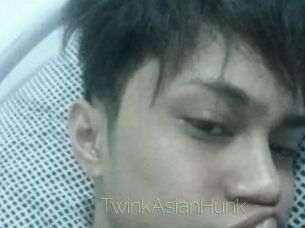 TwinkAsianHunk