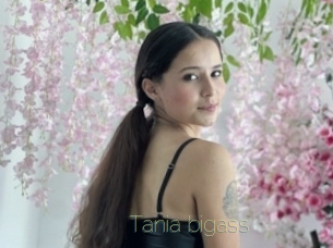 Tania_bigass