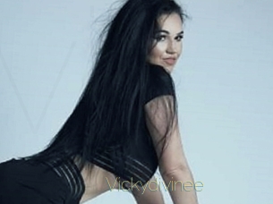 Vickydivinee
